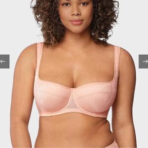 Supportive Underwire Bra in Blush Pink